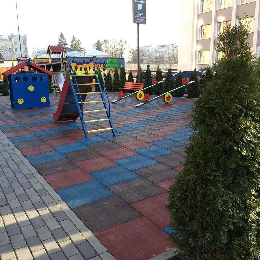 Новобудова Центр Apartman Luck Kültér fotó